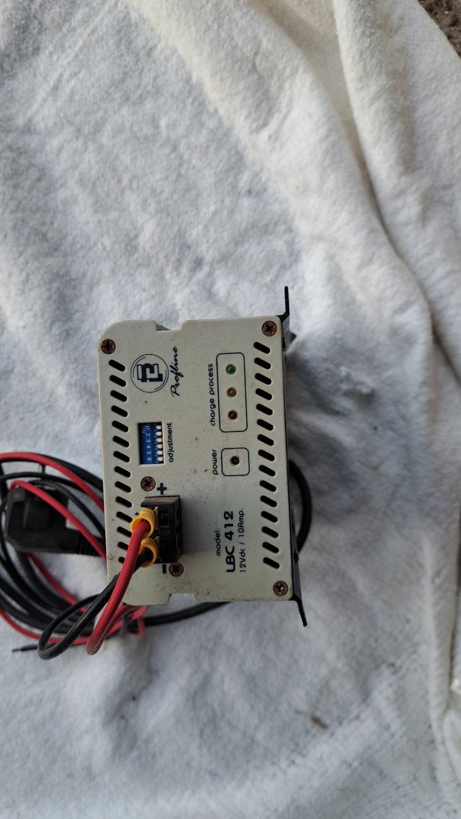 LBC 400 Acculader - 12Vdc / 10Amp, Ophalen of Verzenden, Gebruikt, Universele onderdelen