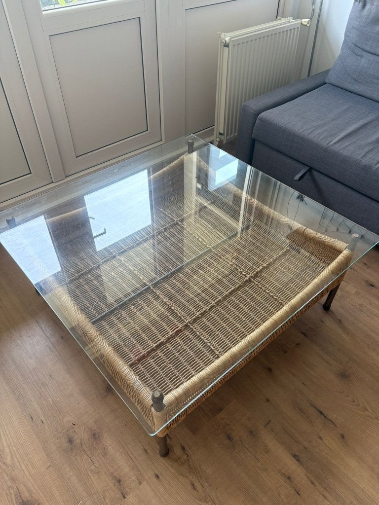 Glazen salontafel met rotan onderstel, Ophalen, Minder dan 50 cm, Gebruikt, Vierkant