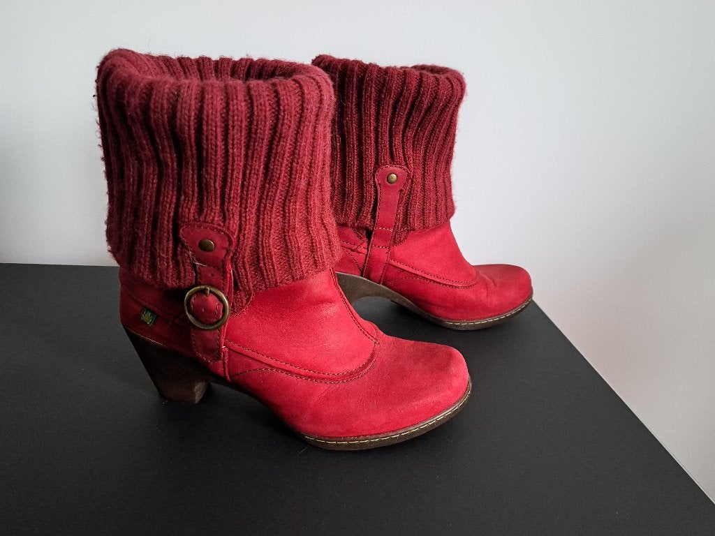 Rode laarsjes van El Naturalista, Ophalen of Verzenden, Zo goed als nieuw, Rood