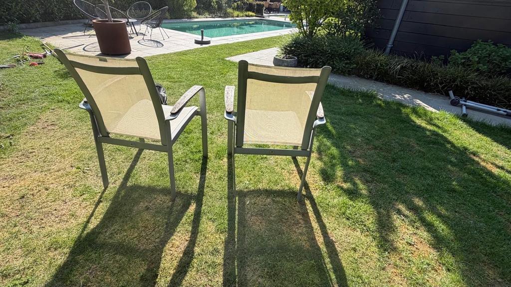 2 Gloster tuinstoelen - Aluminium met textileen, Tuin en Terras, Tuinsets en Loungesets, Ophalen, Gebruikt