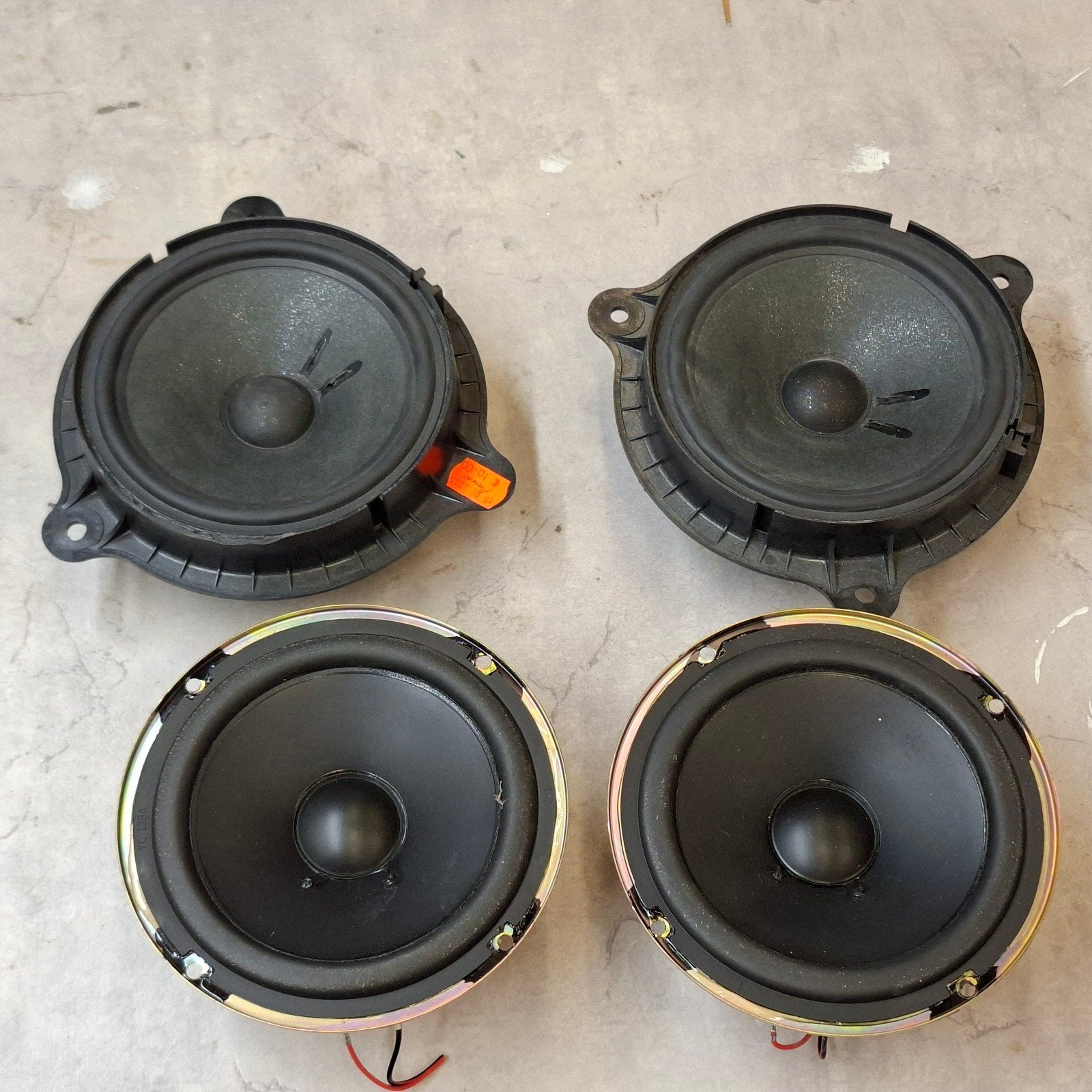 Vier luidsprekers Kenwood 120W 8Ohm + Renault Clio speakers, Auto diversen, Autospeakers, Ophalen of Verzenden, Gebruikt
