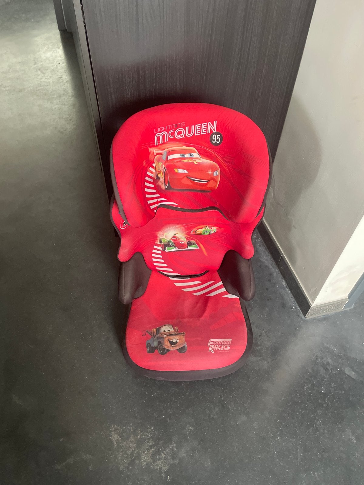Disney Cars Lightning McQueen Kinderzitje, Kinderen en Baby's, Autostoeltjes, 15 t/m 36 kg, Ophalen, Overige merken, Gebruikt