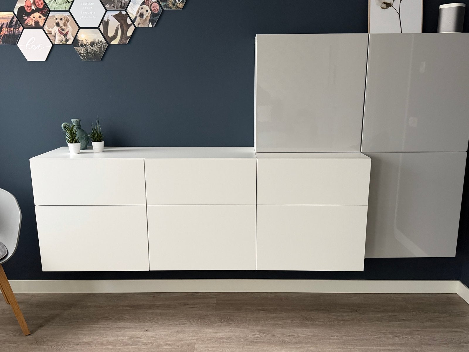 Ikea Besta wandmeubel mat wit & hoogglans taupe, als nieuw!, Ophalen, Zo goed als nieuw