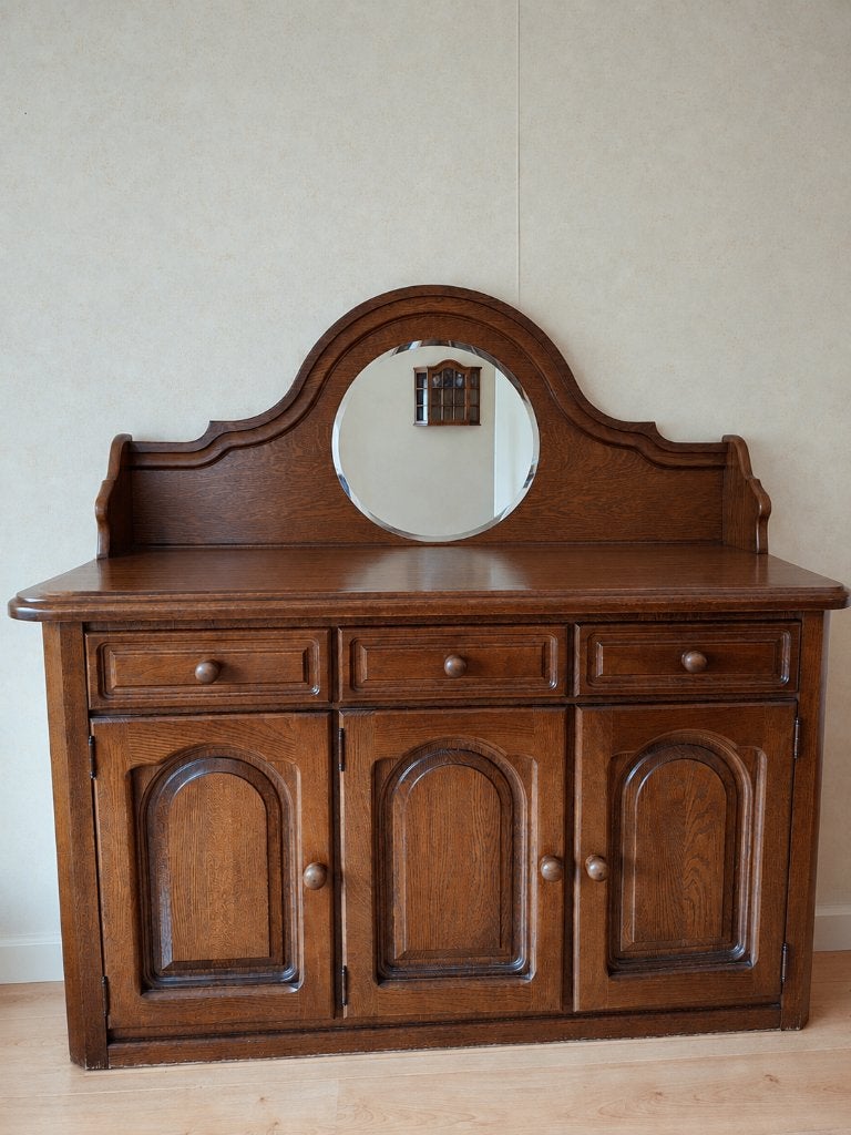 Donker houten dressoir/buffetkast, Antiek en Kunst, Ophalen