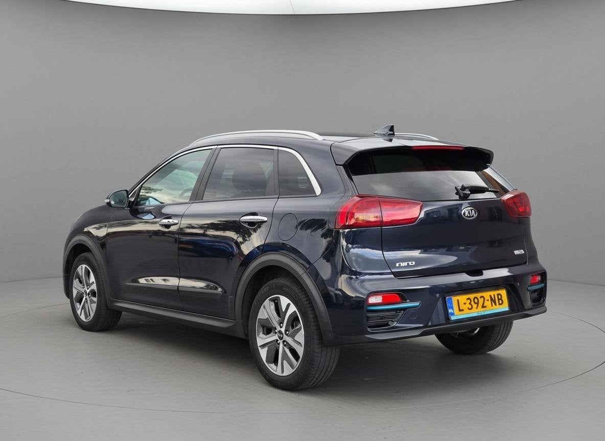 Kia e-Niro DynamicPlusLine 64kWh | Schuifdak | Camera | SOH, Gebruikt, 1712 kg, Blauw, 64 kWh