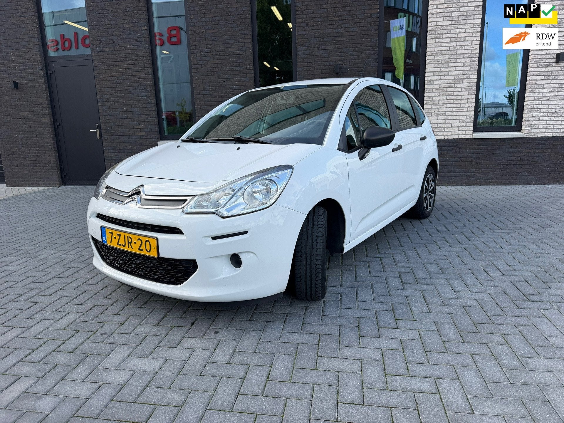Citroen C3 1.0 PureTech Attraction, Auto's, Voorwielaandrijving, Euro 5, 450 kg, Gebruikt