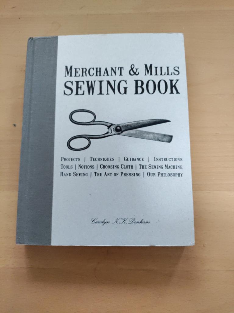 Merchant & Mills Sewing Book - Carolyn N.K. Denham, Verzenden, Zo goed als nieuw, Borduren en Naaien, Carolyn N.K. Denham
