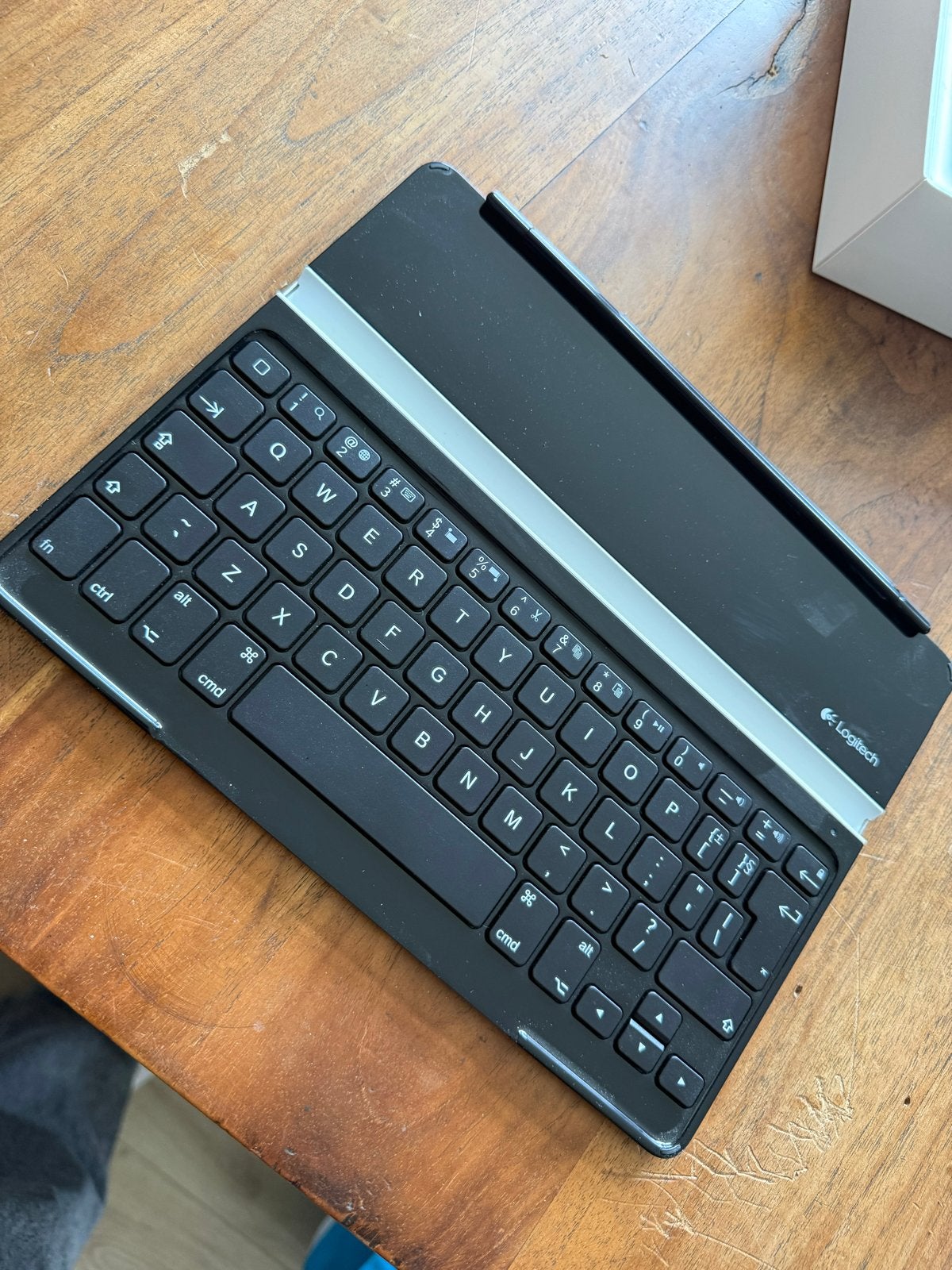 Logitech toetsenbord voor tablet, Gebruikt, Ophalen of Verzenden, Mobiel, Logitech