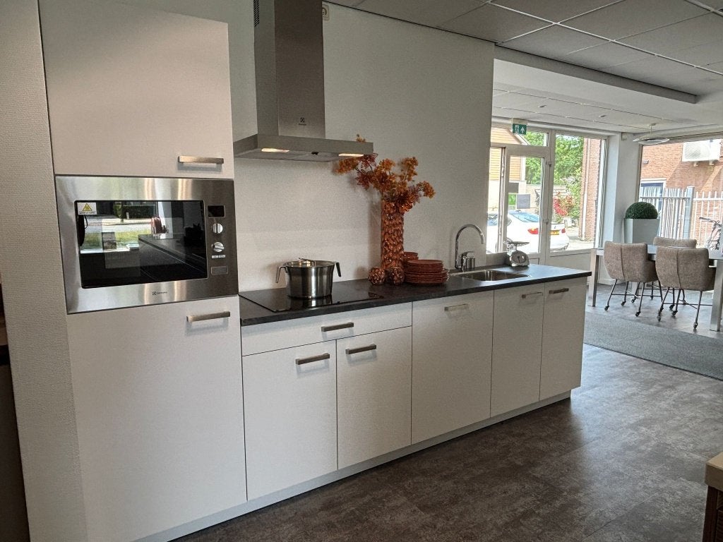 Showroomkeuken aanbieding Selectiv top agaat wit, Huis en Inrichting, Ophalen, Wit, Nieuw, Enkelwandige keuken