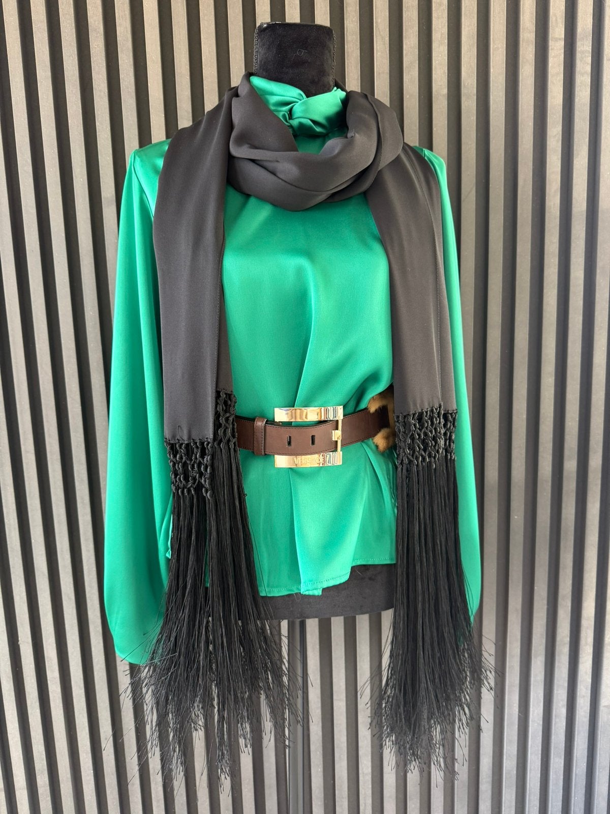 DOLCE & GABBANA Rare Unique Black Giant Shawl Pashmina Silk, Dolce & Gabbana, Maat 46/48 (XL) of groter, Ophalen of Verzenden