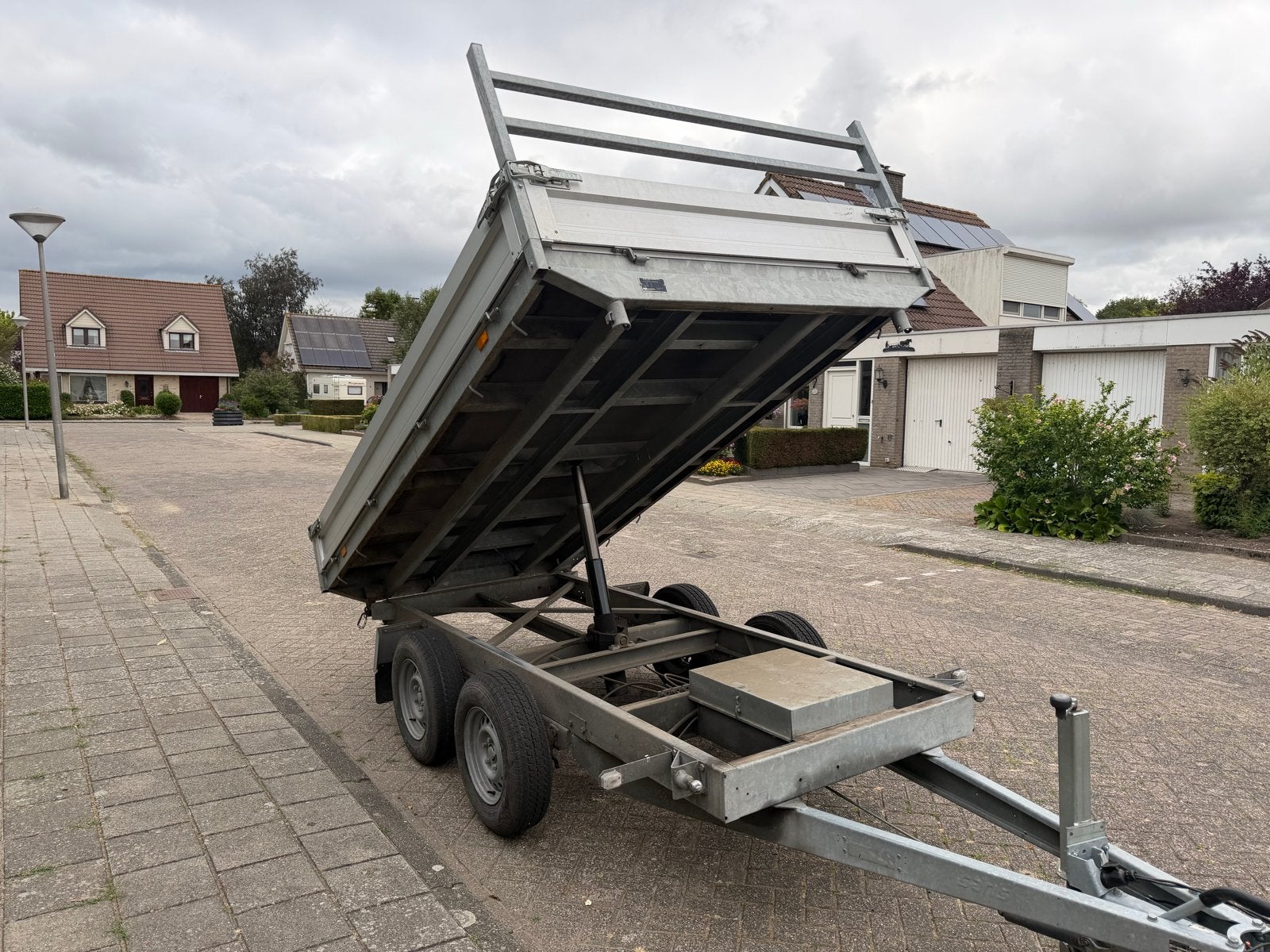 Saris Driezijdige Elektrische Kipper 330x180 3000KG 2017, Ophalen, Gebruikt