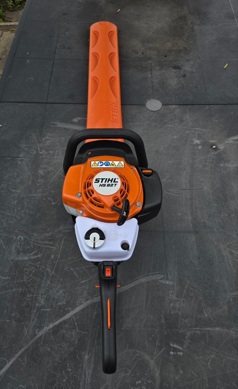 stihl hs 82 ( nieuwstaat ), Ophalen, Zo goed als nieuw, Stihl