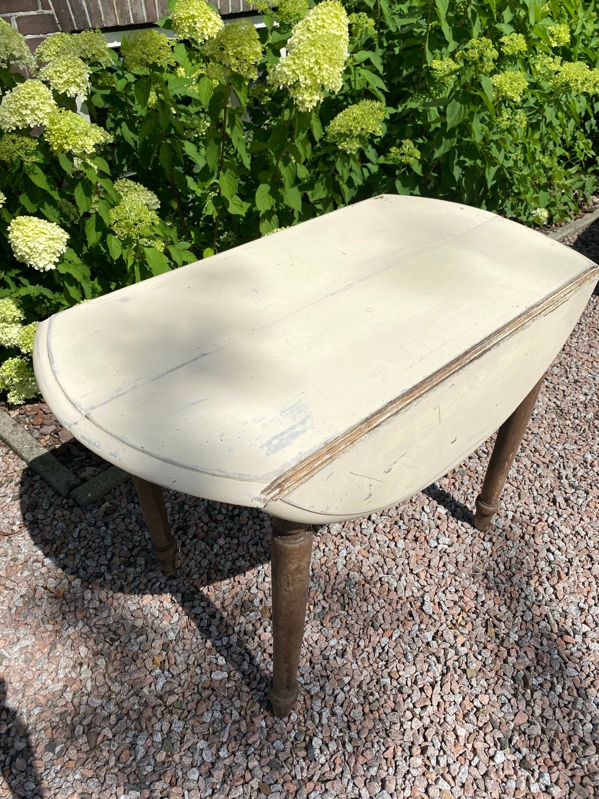Brocante, landelijke zg. hangoortafel, Ophalen