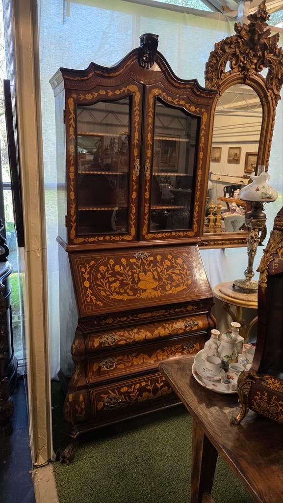 Notenhouten Intarsia Bureau met Opstand, Ophalen of Verzenden