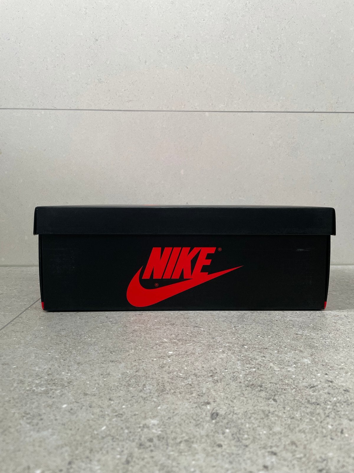 Nike Air Jordan 1 Retro High OG Light Smoke Grey, Ophalen of Verzenden, Nieuw, Overige kleuren, Sneakers of Gympen