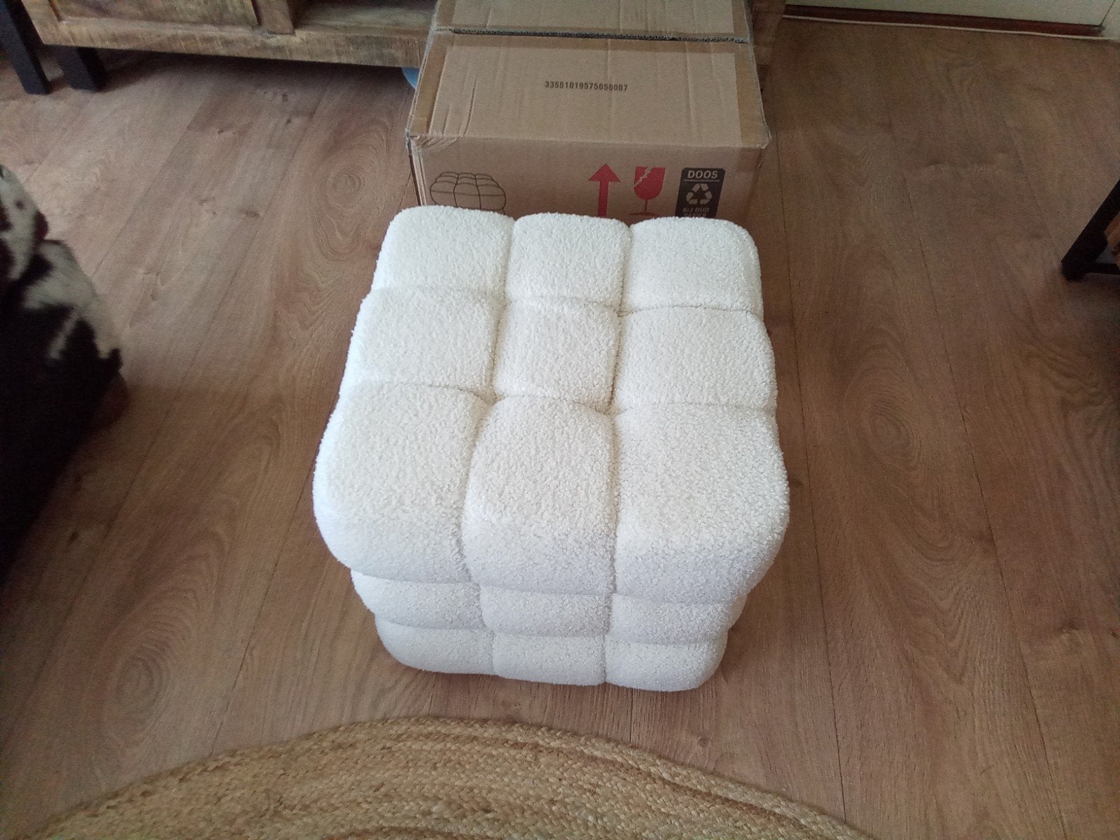 NIEUWE TEDDY ROSA- OFF WHITE POEF KWANTUM MATEN: 43X43X43 CM, Ophalen, Nieuw, Vierkant, Stof