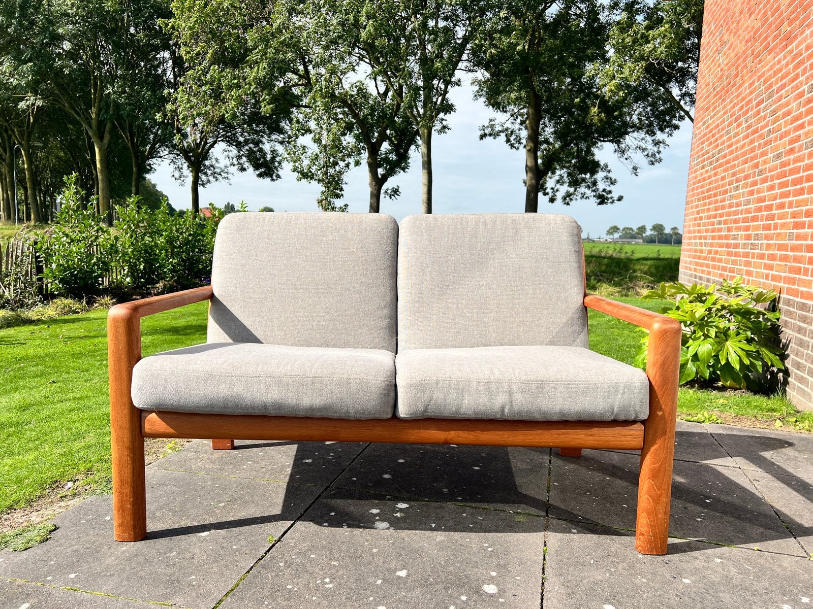 Vintage 2-zitsbankje mid century/jaren 60-70, Huis en Inrichting, Ophalen, Hout, Gebruikt, Tweepersoons