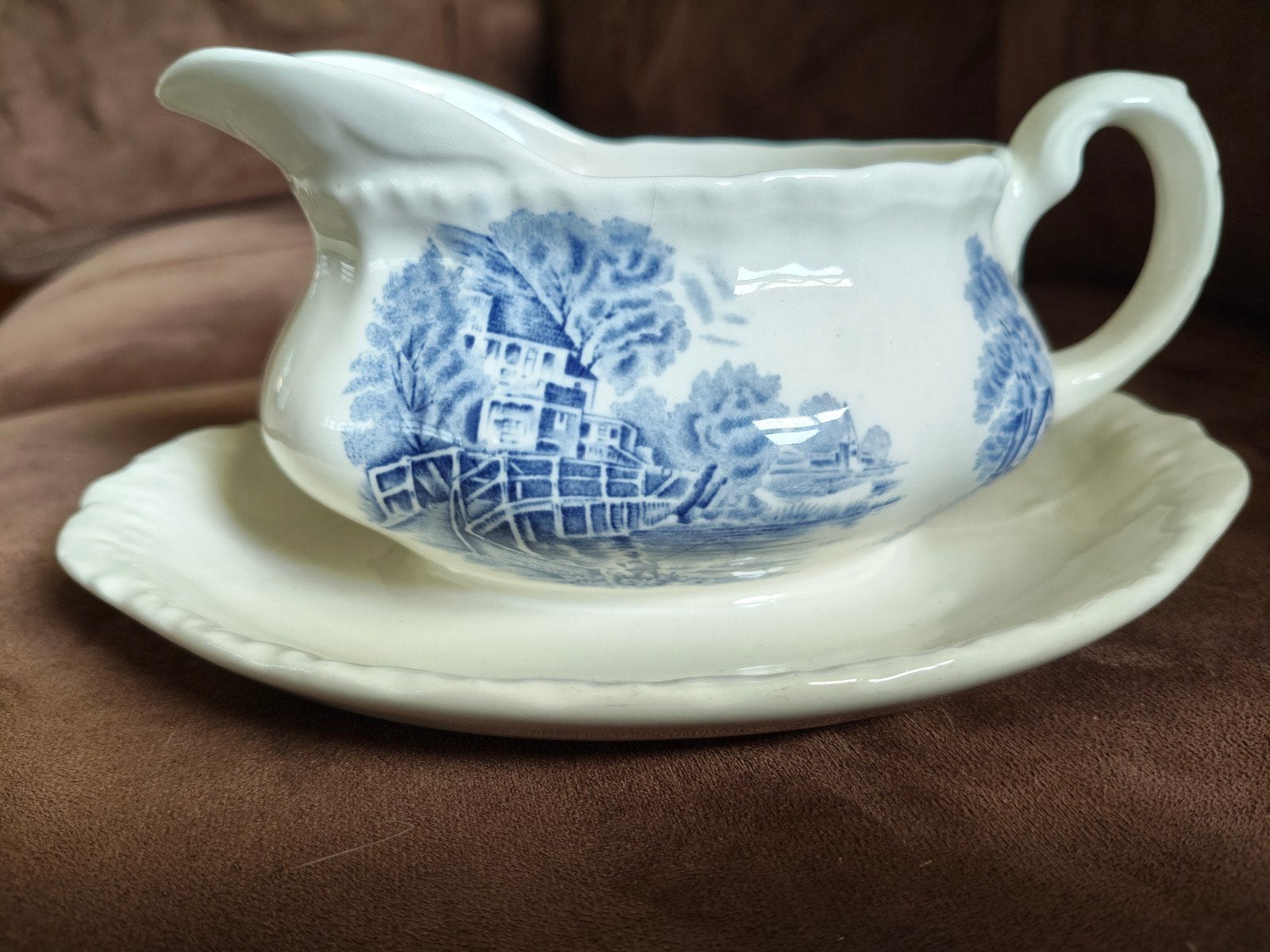 Grindley Meadow Brook Blue juskom met schaal – Engeland, Antiek en Kunst, Ophalen of Verzenden