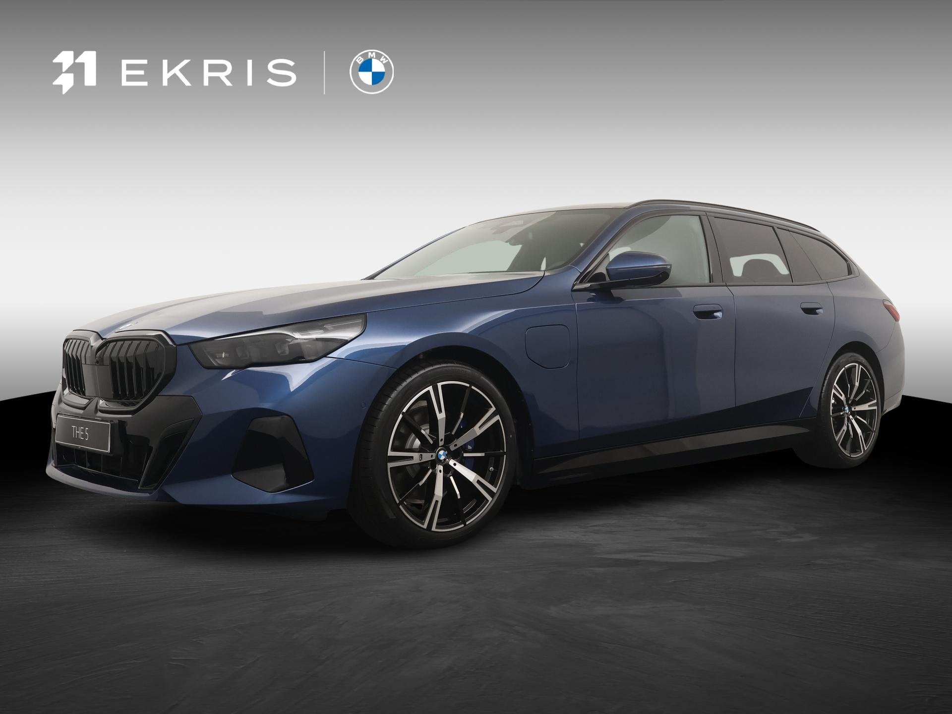 BMW 5 Serie Touring 530e M Sport Edition | M Sportpakket Pro, Auto's, 1998 cc, 4 cilinders, Blauw, 135 min