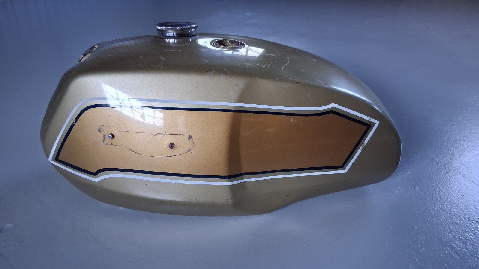 Gezocht: benzinetank Bonneville, Ophalen of Verzenden