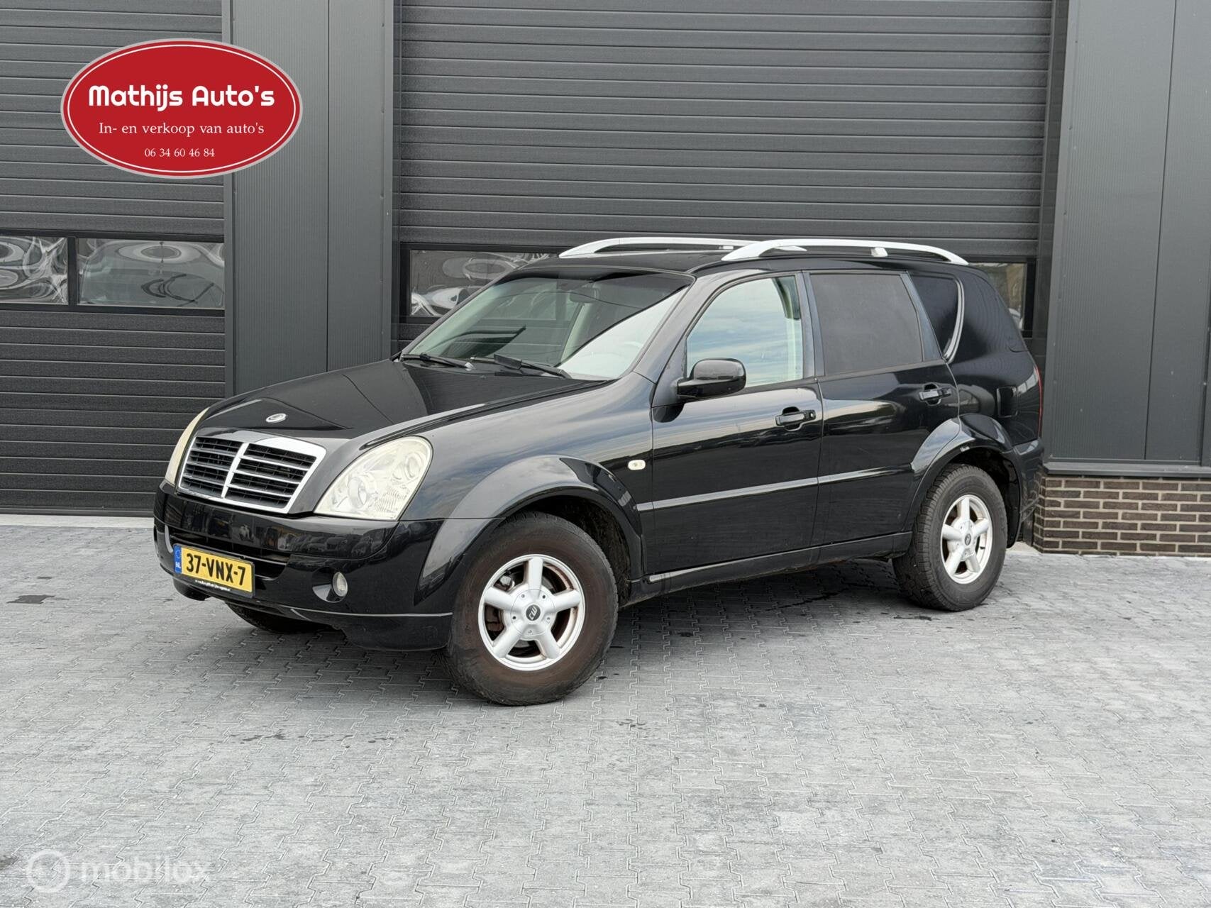 Ssangyong Rexton RX 270 XVT Automaat Nieuwe APK! 3200kg trek, Auto's, Automaat, 186 pk, 2696 cc, Bedrijf