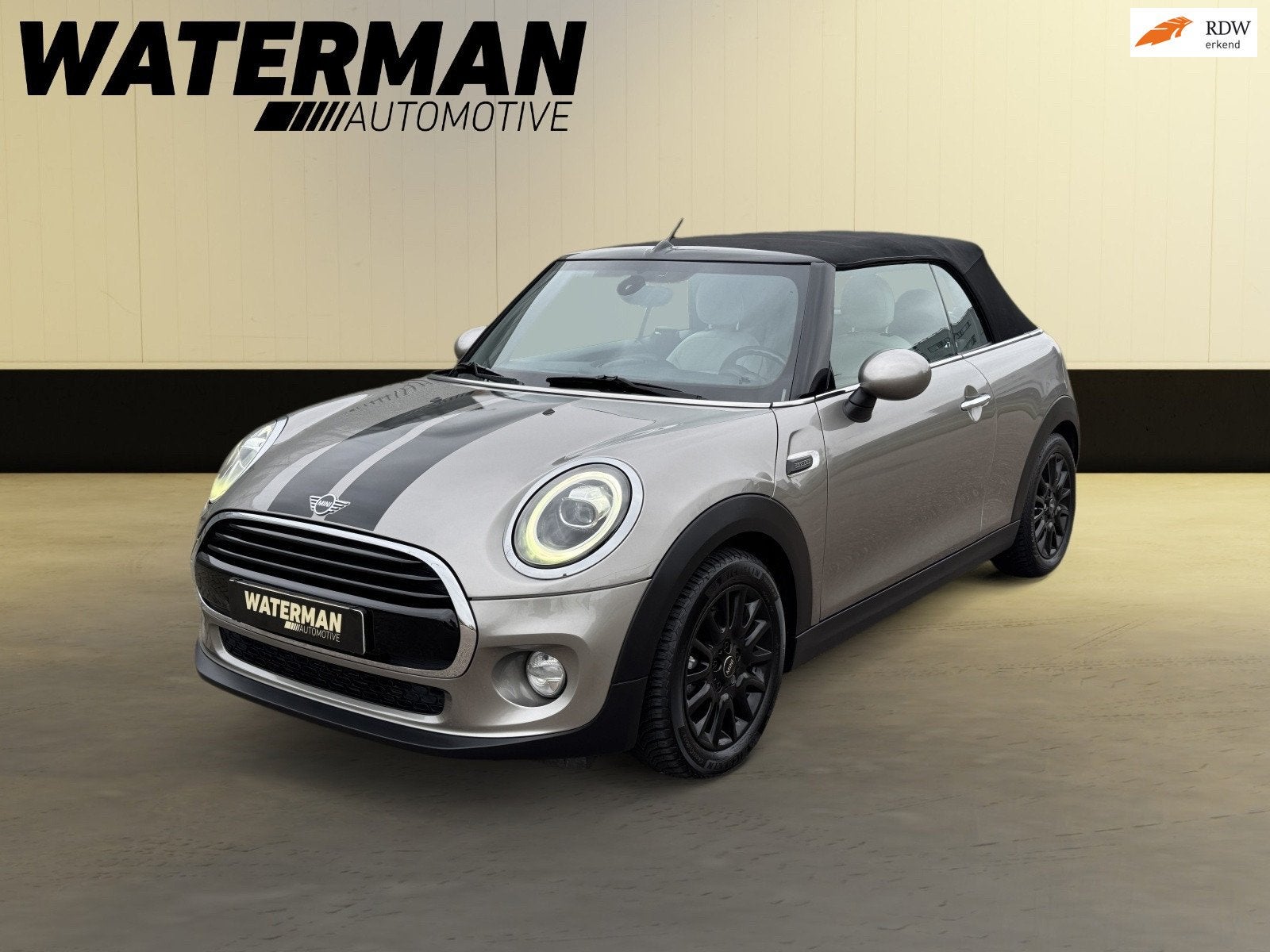 Mini Cabrio 1.5 Cooper CHILI FACELIFT LEDER/STOELVERWARMING/, Auto's, Mini, Voorwielaandrijving, 136 pk, Gebruikt, Cabriolet