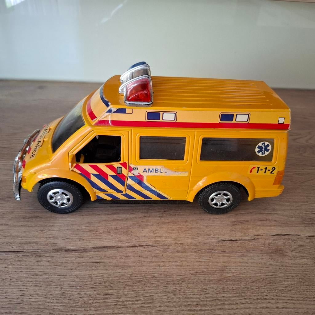 Ambulance, Ophalen of Verzenden, Gebruikt