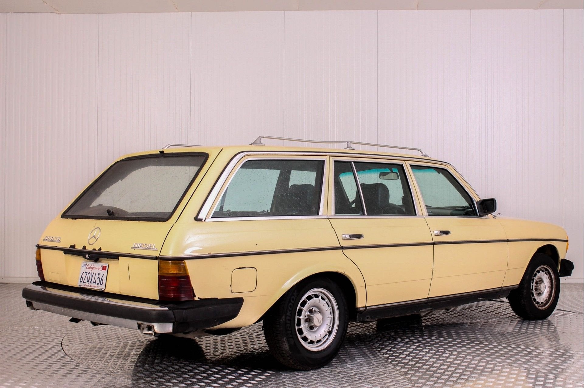 Mercedes-Benz 200-serie 300 TD Automaat (bj 1979), Auto's, Automaat, Gebruikt, Beige, Leder