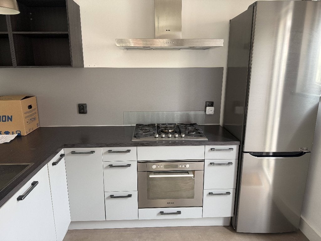 Keuken met kookeiland (incl vaatwasser, oven & fornuis), Ophalen, Gebruikt, Hoekkeuken, Kunststof