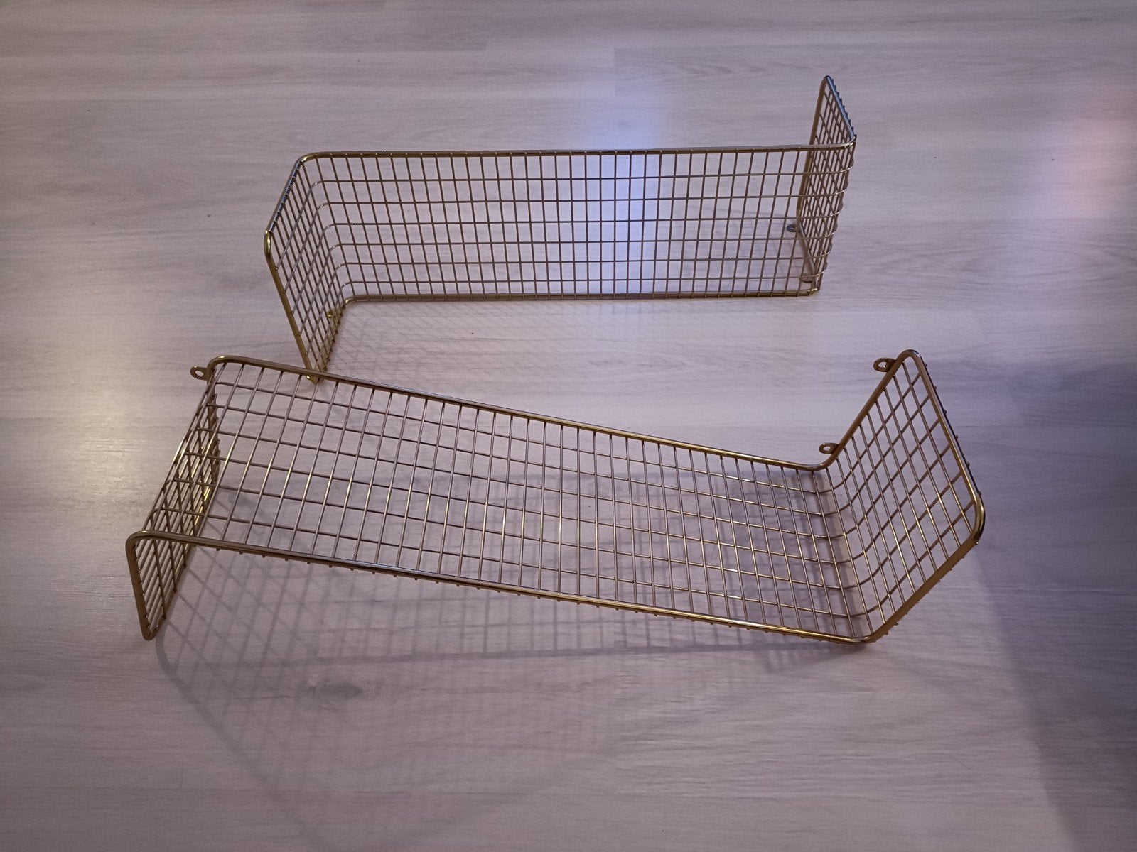 Ikea Svenshult wandrekjes - goudkleurig (2 stuks), Huis en Inrichting, Woonaccessoires | Wandplanken en Boekenplanken, Ophalen