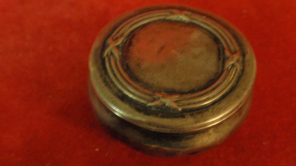 Antiek massief zilveren pillen of snuif doosje, Ophalen of Verzenden, Zilver