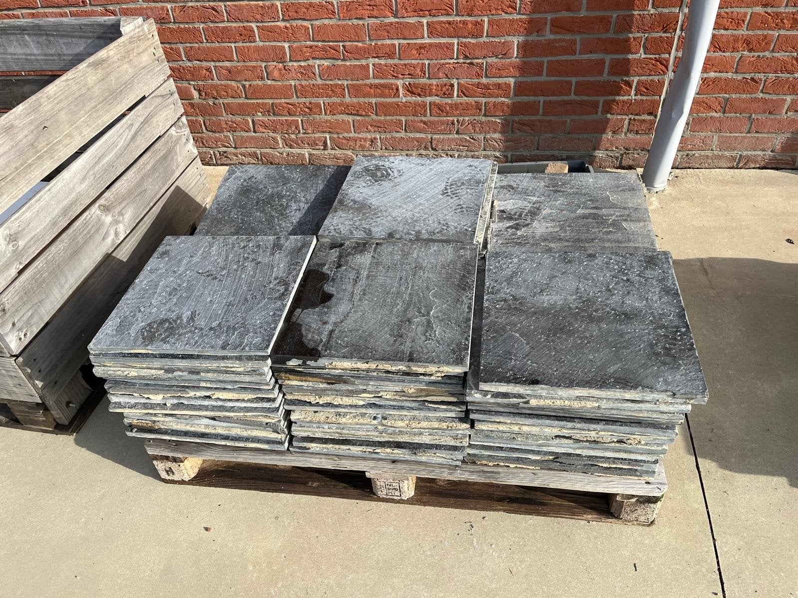 Te koop 50 m2 gebruikte vloertegels 40 x 40 Noorse lei, Ophalen, 40 tot 60 cm, Gebruikt, 40 tot 60 cm