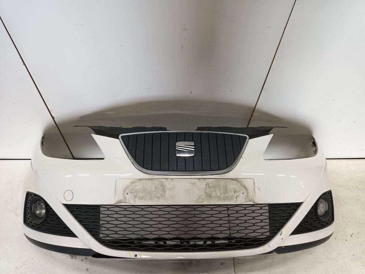 Bumper voor Seat Ibiza, Onderdelen@venauto.nl, Van der Ven Autorecycling B.V., Gebruikt, Ettenseweg 76, 4706 PB Roosendaal, The Netherlands