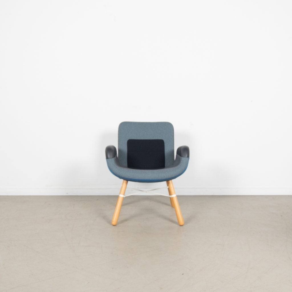 2x Vitra East River Fauteuil Blauw Stof/Leer, Niet ingevuld, Zo goed als nieuw, Niet ingevuld, Niet ingevuld