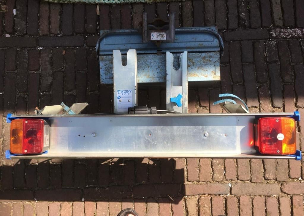 Fietsendrager Twinny Load ouder type, Ophalen of Verzenden, 2 fietsen, Gebruikt, Trekhaakdrager