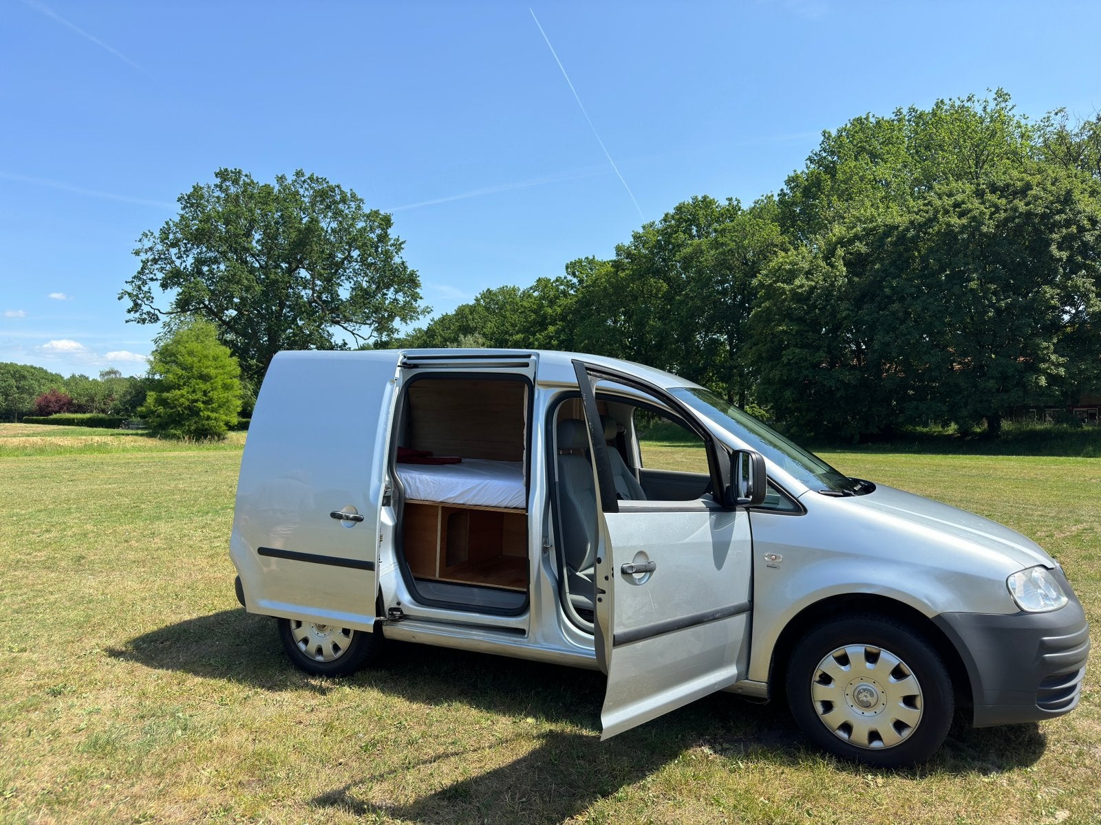 Volkswagen Caddy 2.0 Omgebouwd tot Mini Camperbusje, Voorwielaandrijving, Stof, 4 cilinders, Volkswagen