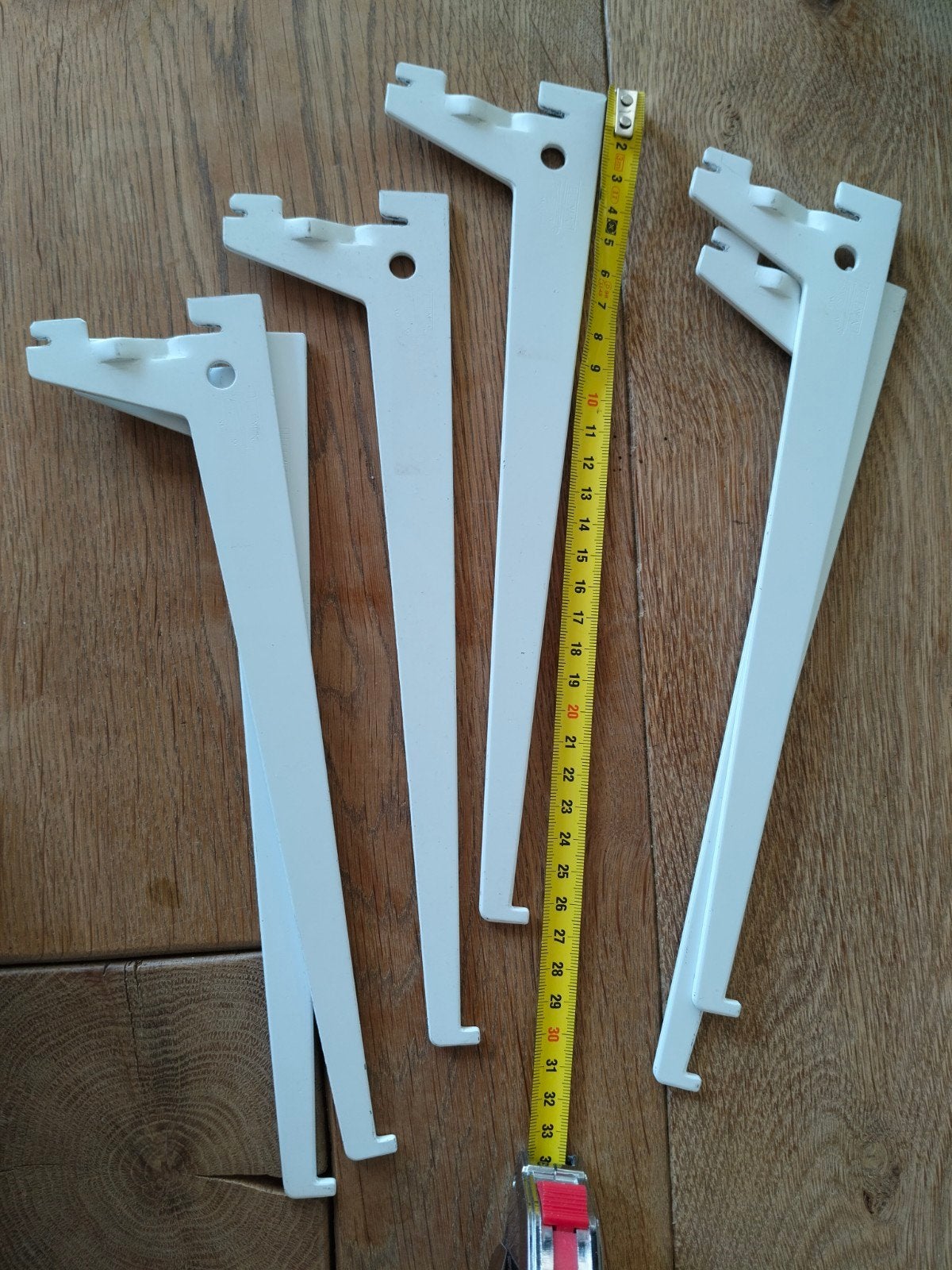 Wit metalen plankdragers voor wandrail (12x divers), Ophalen of Verzenden, Nieuw