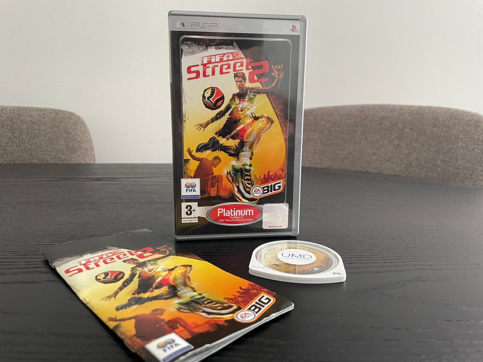 Fifa Street 2 - Platinum [PSP] - Redelijk, Gebruikt, 1 speler, Ophalen of Verzenden, Vanaf 3 jaar