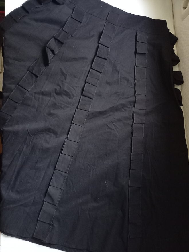ART, super aparte rok met lussen, maat XXXL 46-48, Kleding | Dames, Verzenden, Zwart, Maat 46/48 (XL) of groter, Zo goed als nieuw