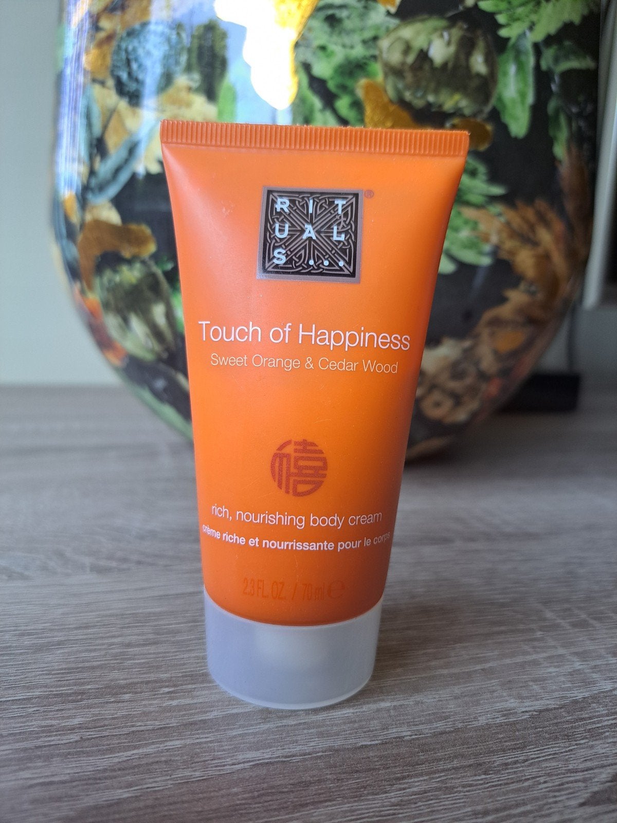 Als nieuw !! Ritals body cream touche of happiness, Sieraden, Tassen en Uiterlijk, Ophalen of Verzenden, Zo goed als nieuw, Bodylotion, Crème of Olie
