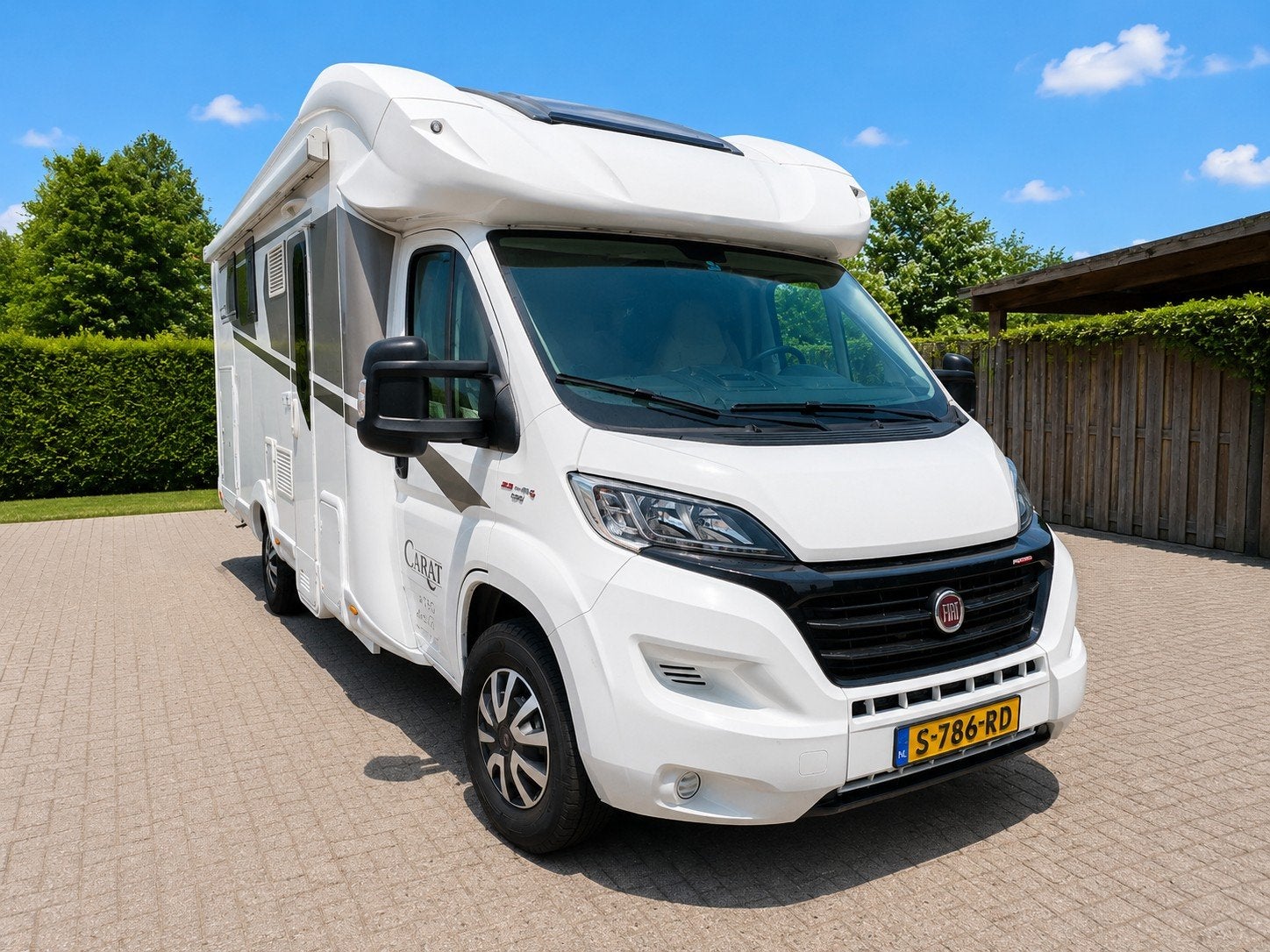 Foto 4 van McLouis 473 G Carat | 2017 | Euro 6  | Zeer compleet € 49750