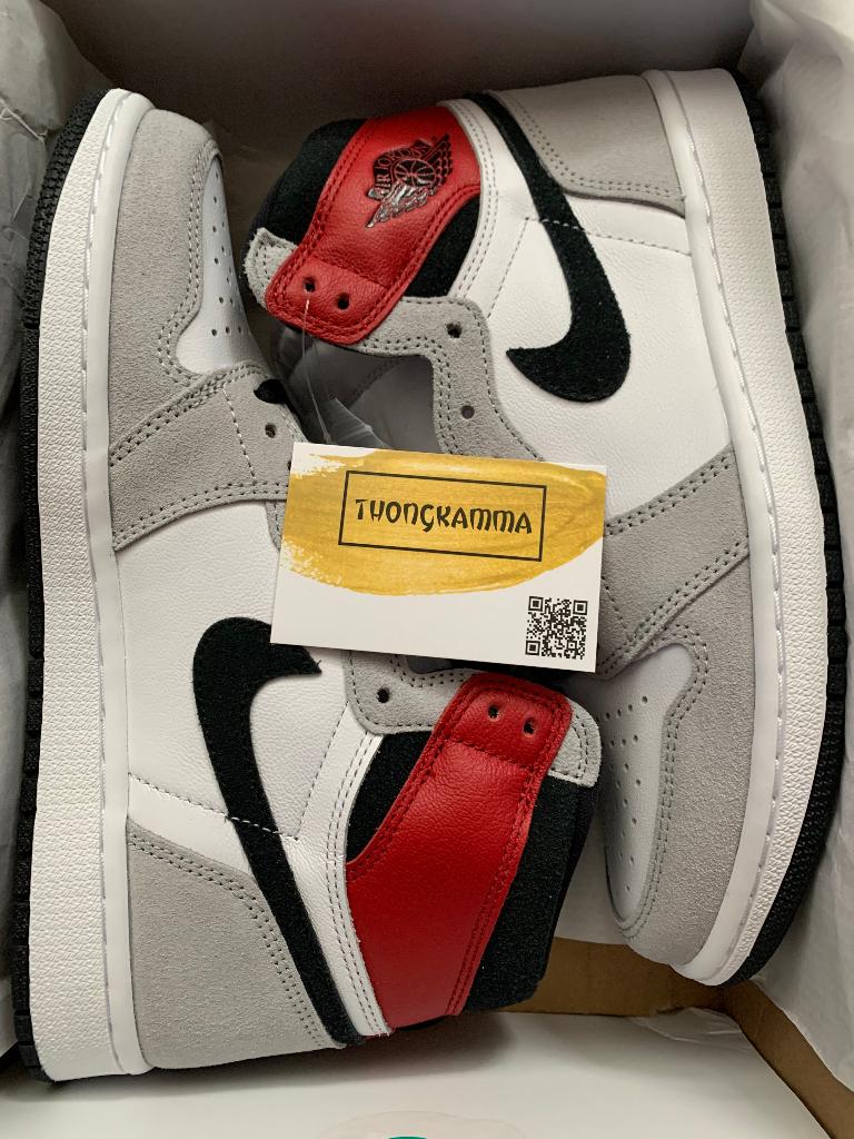 Nike Air Jordan 1 High Light Smoke Grey | 42, Kleding | Heren, Schoenen, Overige kleuren, Verzenden, Nieuw, Sneakers of Gympen