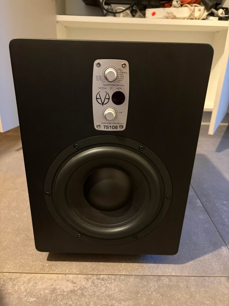 Eve TS108 subwoofer, Ophalen of Verzenden, Zo goed als nieuw, Subwoofer, Overige merken