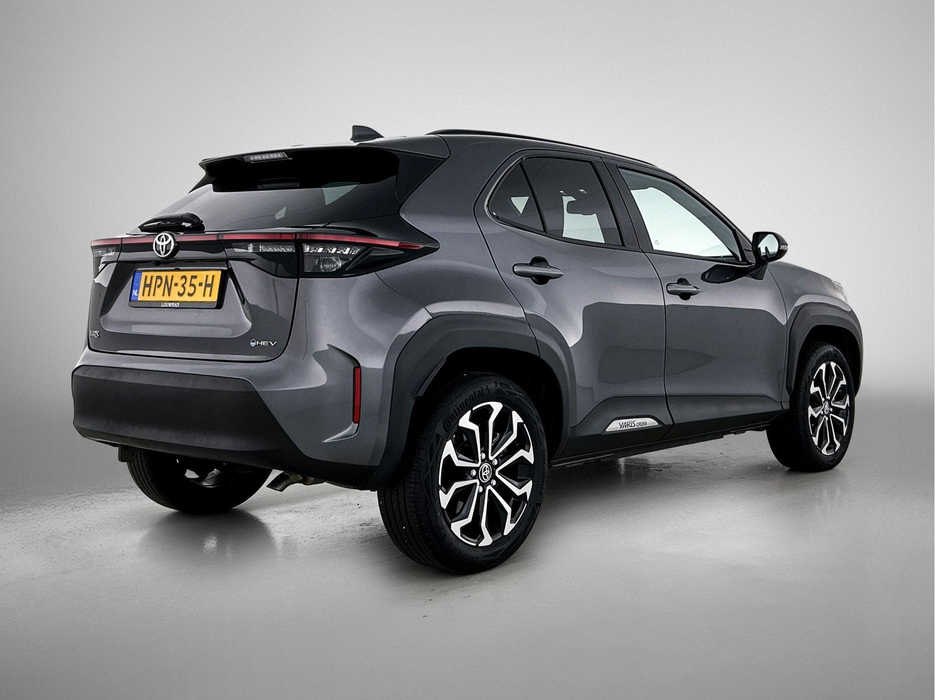 Toyota Yaris Cross 1.5 Hybrid 115 First Edition | Apple CarP, 12 maanden, Stof, Gebruikt, 116 pk