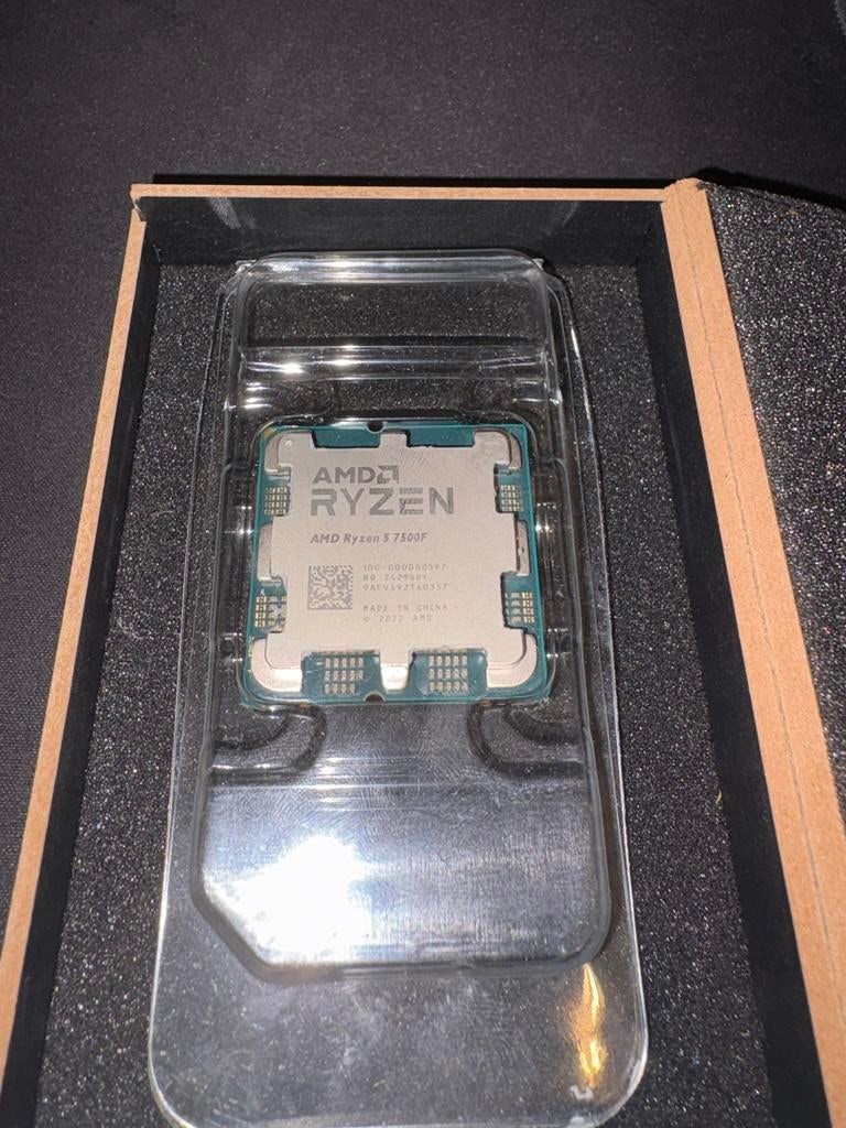 Ryzen 5 7500F + AM5 Moederbord (Ready Build), Ophalen of Verzenden, Zo goed als nieuw, 6-core, 4 Ghz of meer