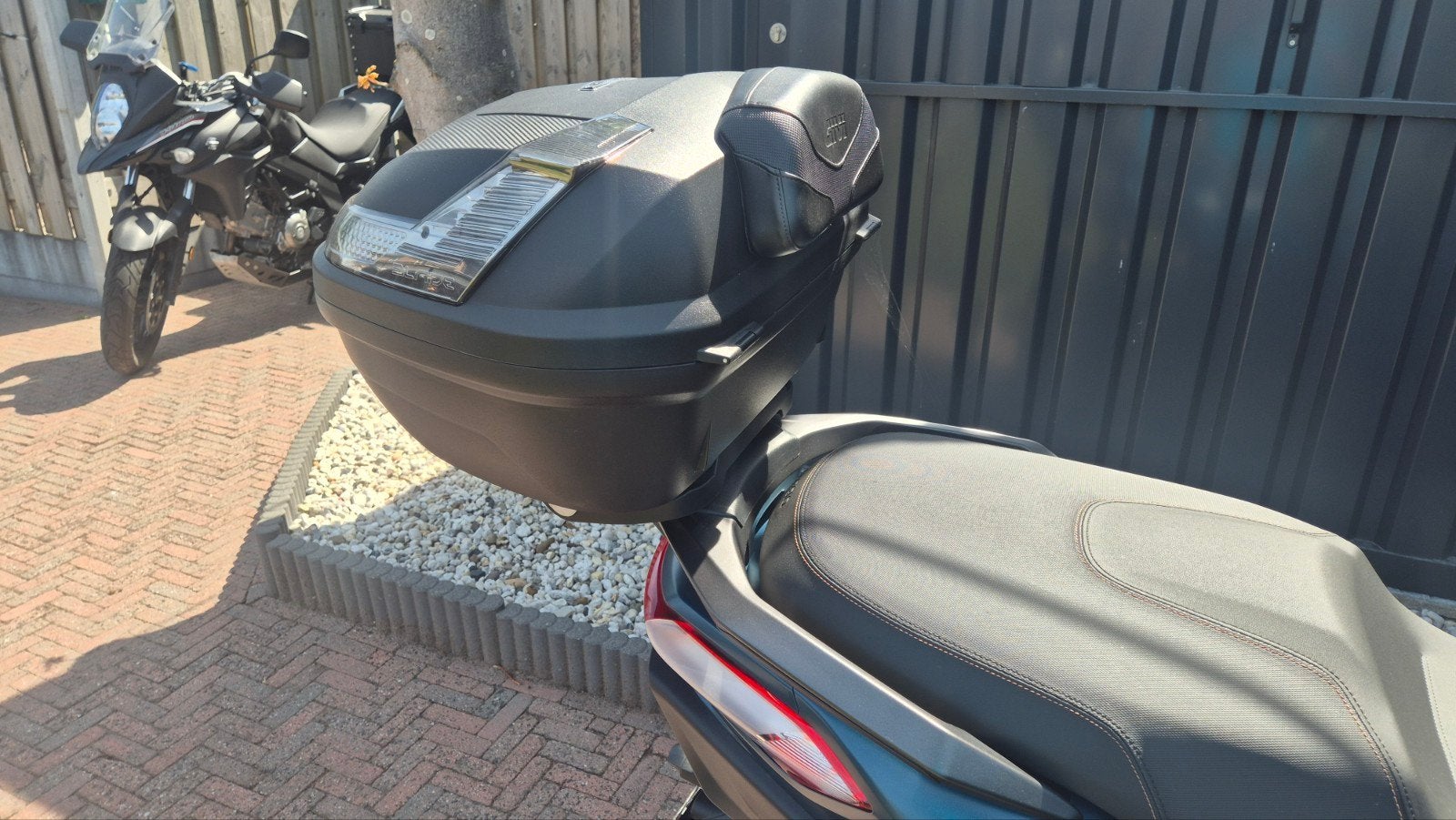 GIVI Blade topkoffer voor Piaggio MP3 530, Motoren, Ophalen, Gebruikt