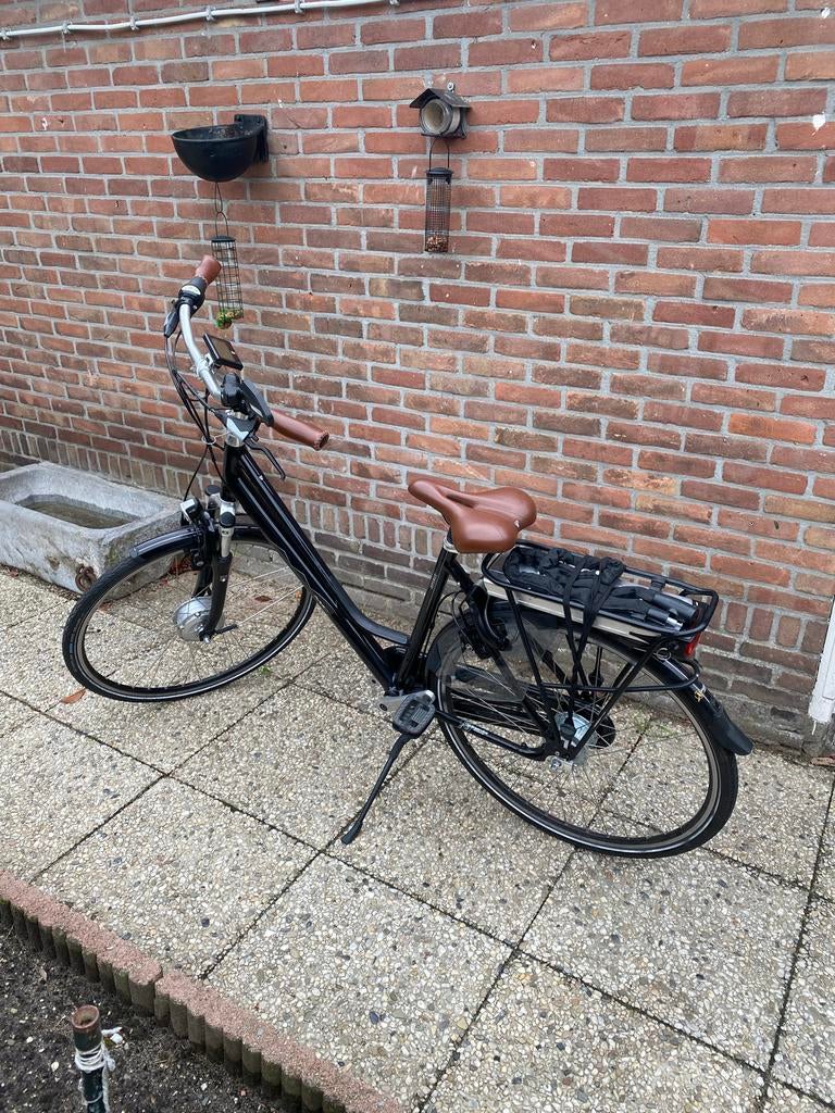 Zwarte elektrische fiets met lage instap, Overige merken, Velgrem, Ophalen of Verzenden, 53 tot 56 cm