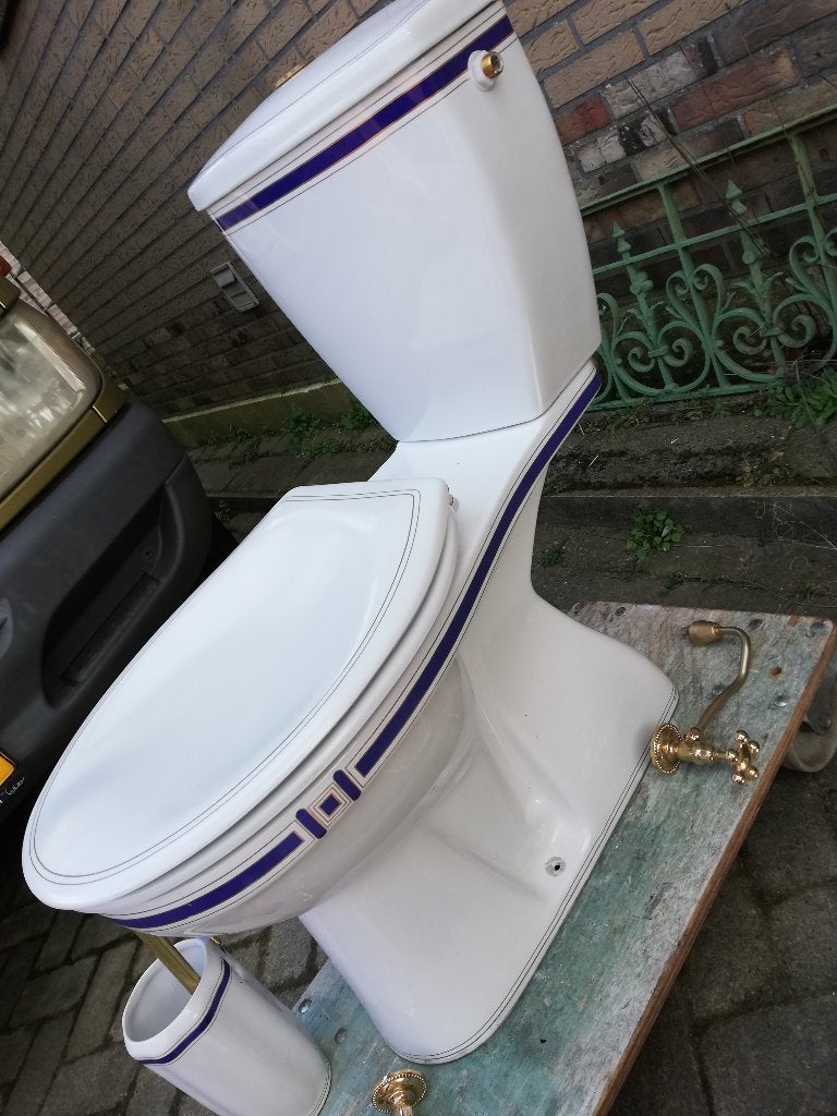 Toilet, Decor royal blue goudkleurig afgebiesd, Ophalen