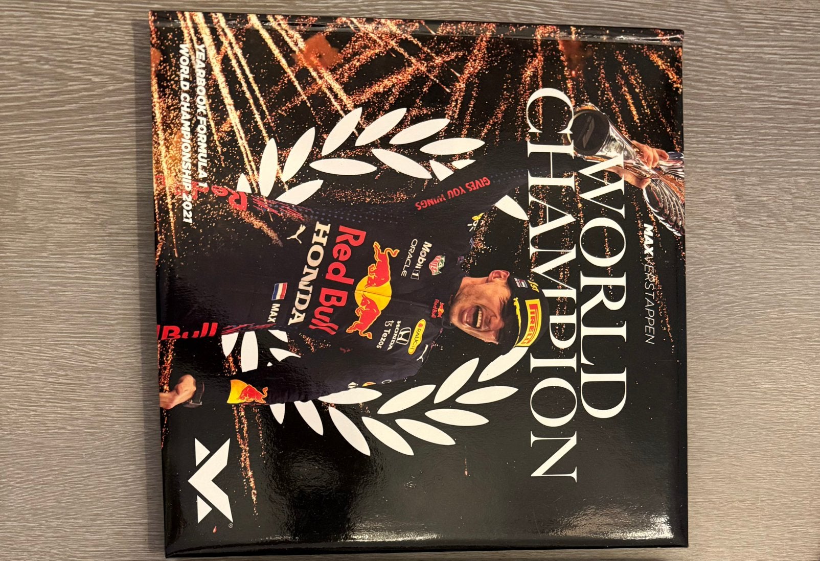 Max Verstappen World Champion 2021 Jaarboek Formule 1, Ophalen of Verzenden, Zo goed als nieuw, Formule 1