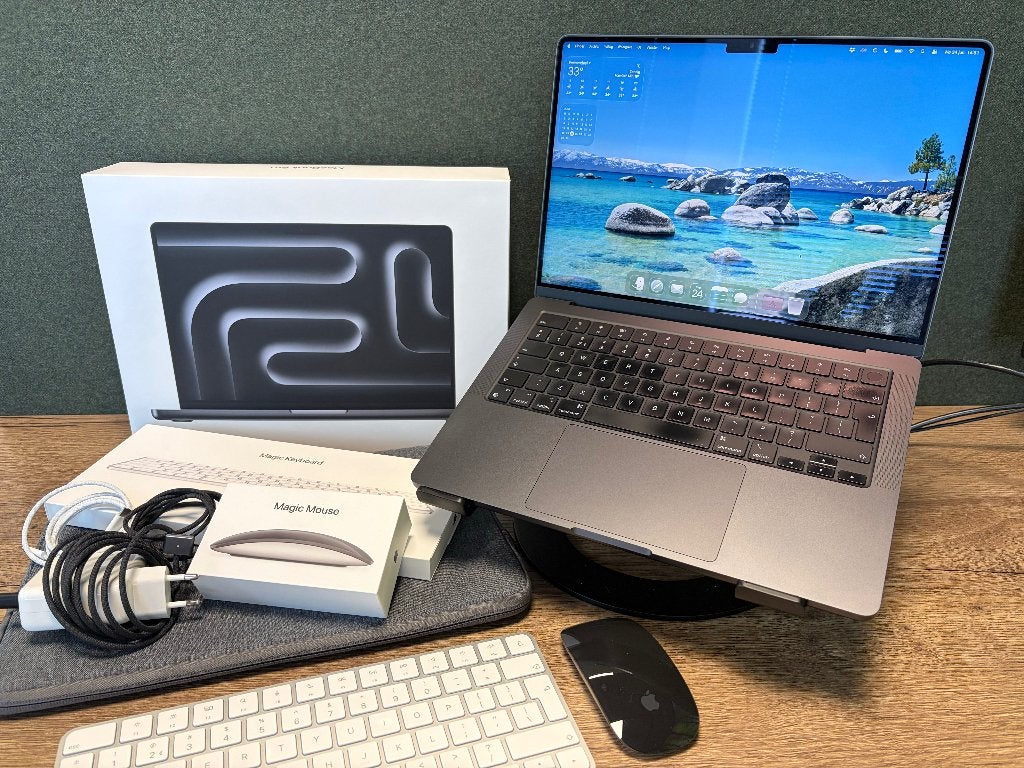 MacBook Pro 14-inch M3 grey (z.g.a.n. + accessoires), Qwerty, Overige groottes, 512 GB, Zo goed als nieuw
